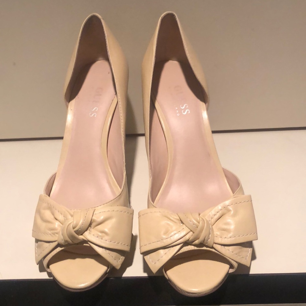 Cute low heels!